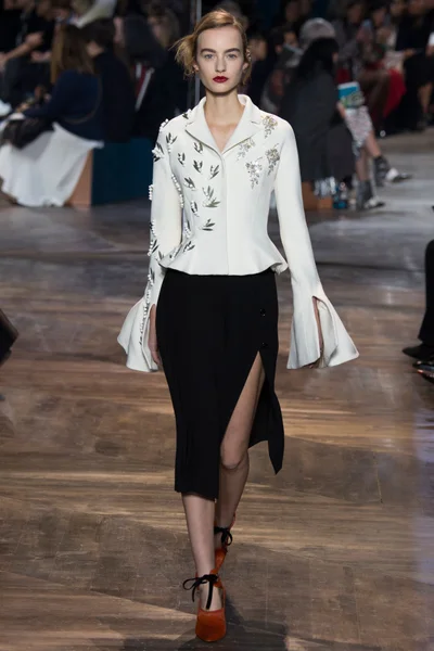 Look 47